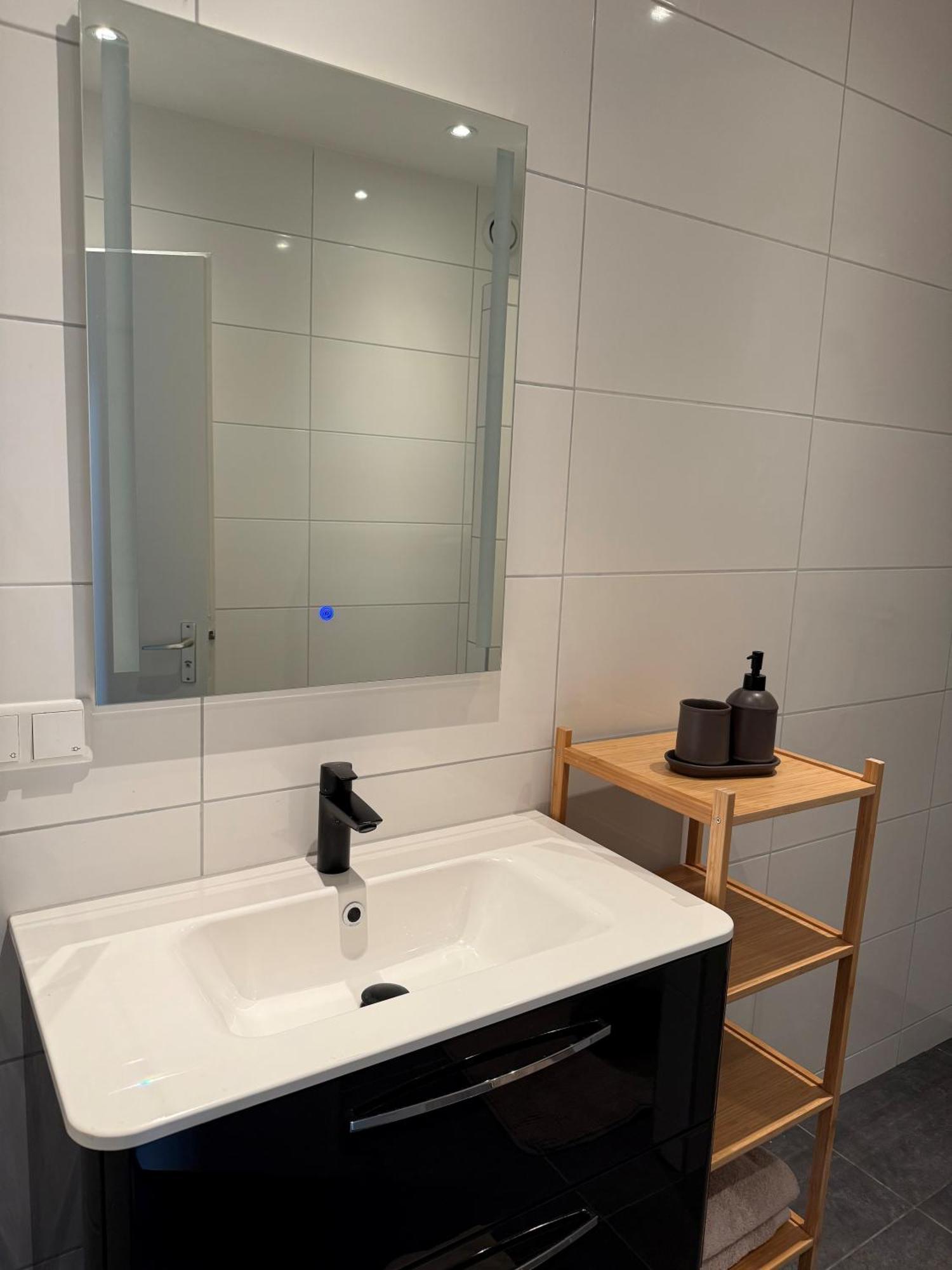 Bnb Bruxelles - Studios & Apartments Venlo Luaran gambar